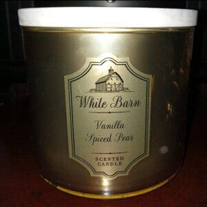White Barn Vanilla Spiced Pear 3 Wick candle-SUPER RARE!!